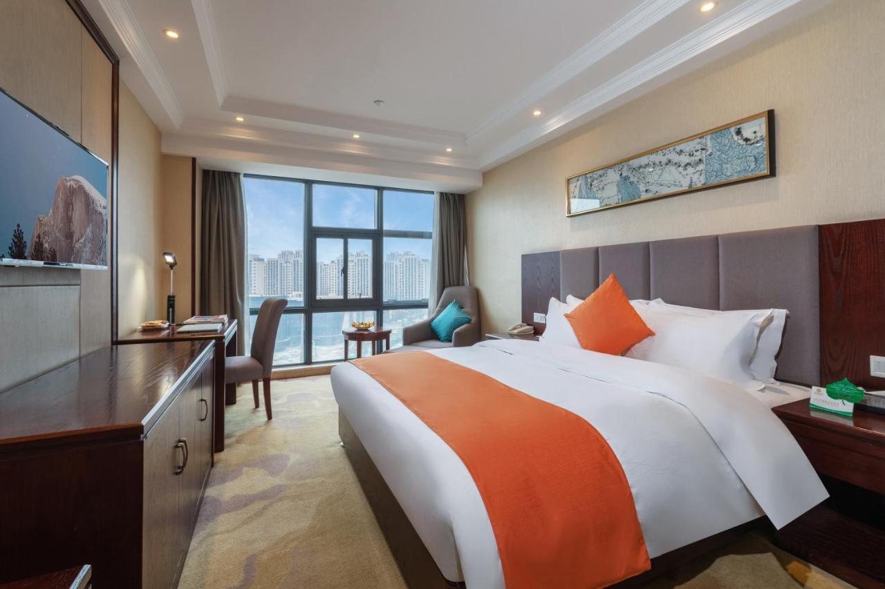 Huzhou Wealth Hotel Exterior photo